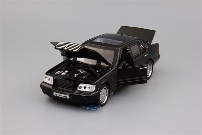 Машинка металлическая Mercedes-benz SW140 Black 5213